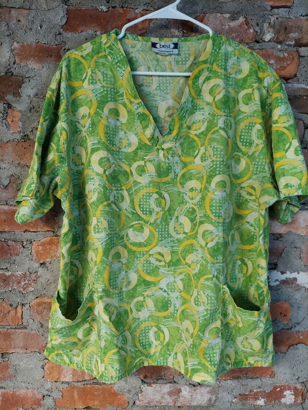 Best Womens 2X Scrub Top Green Yellow Multicolor Abstract V Neck Pockets